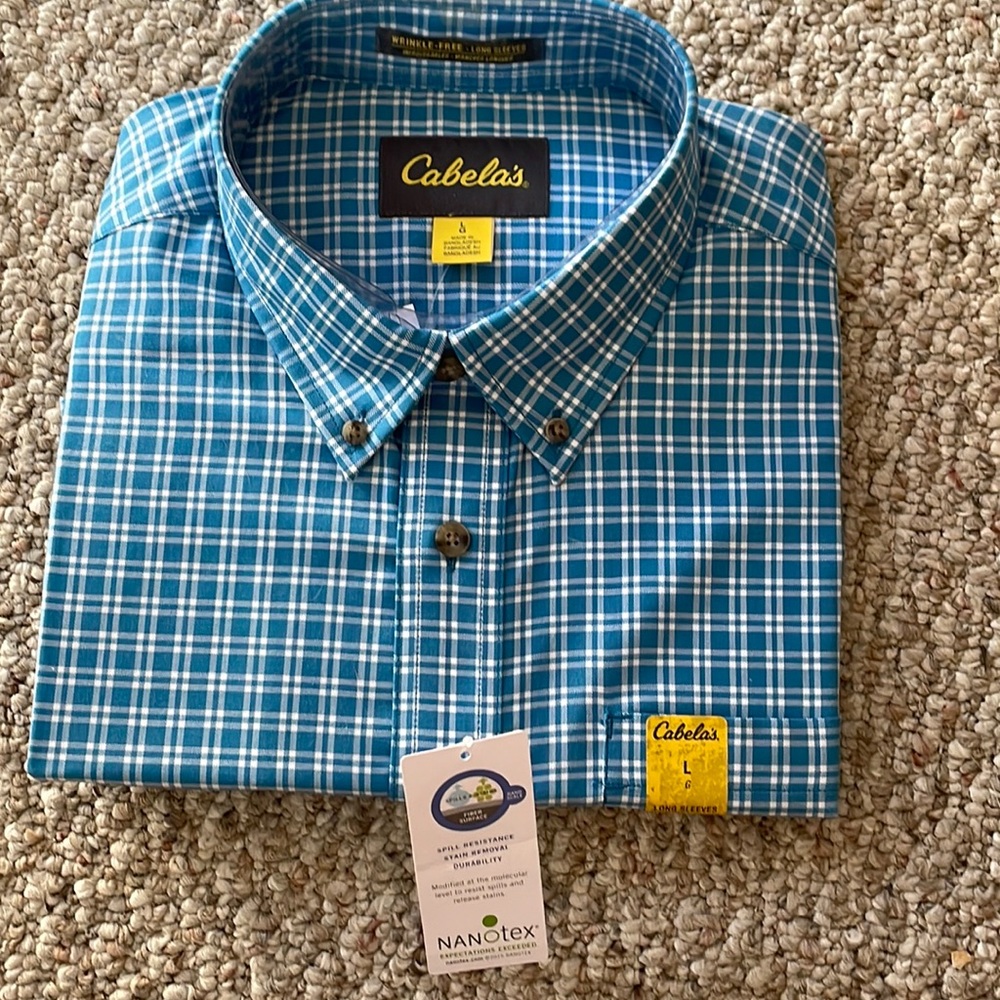 Cabela’s Men’s LS SHIRT. NWT….BLUE & White